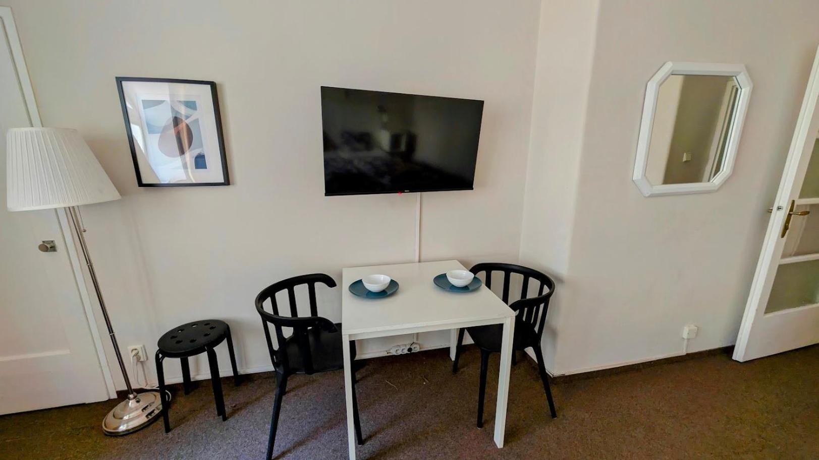 Flat In Zizkov -104- Lägenhet Prag